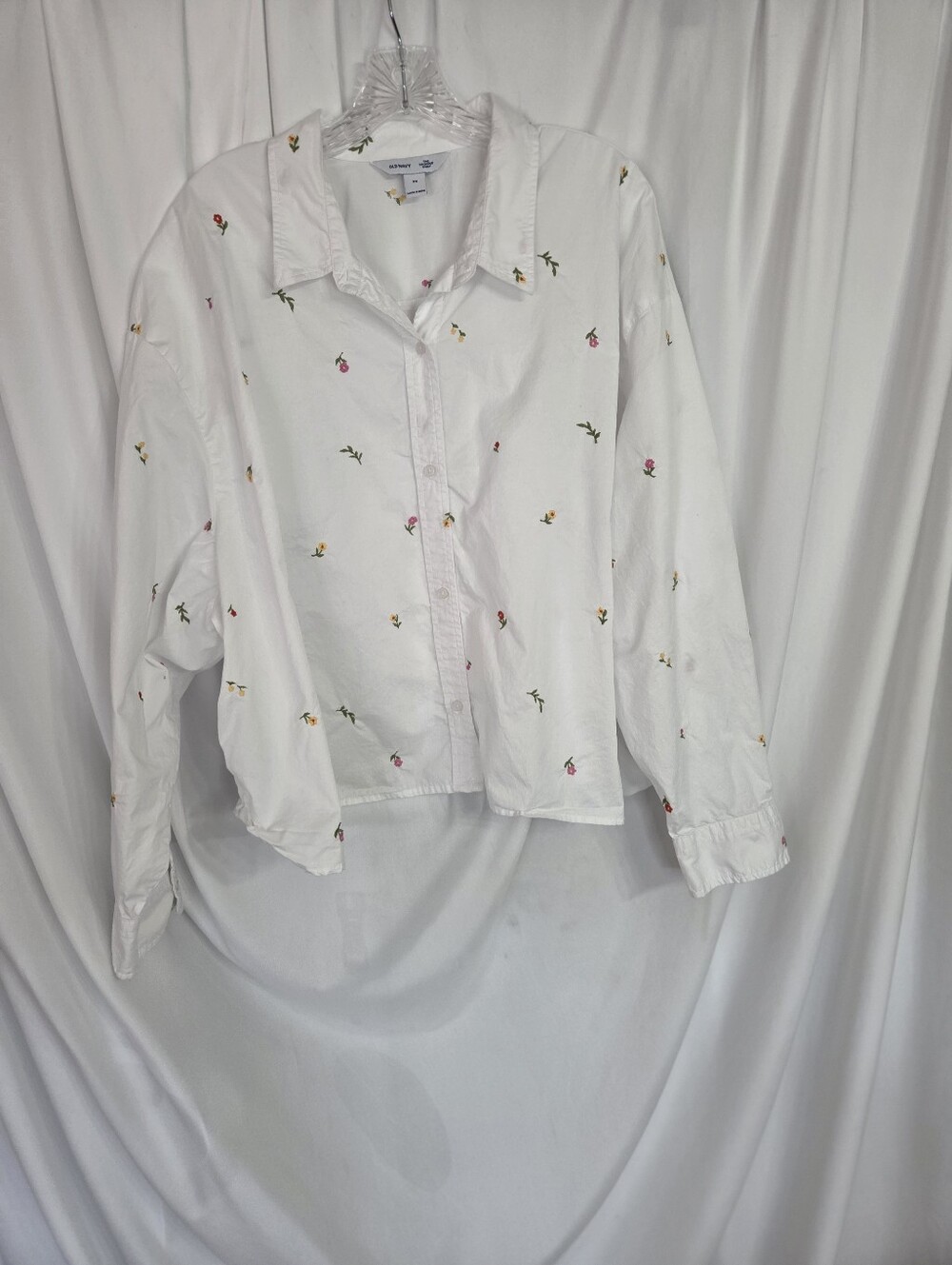 Old Navy The Cropped Shirt White with Small Floral Embroidery Size 3X